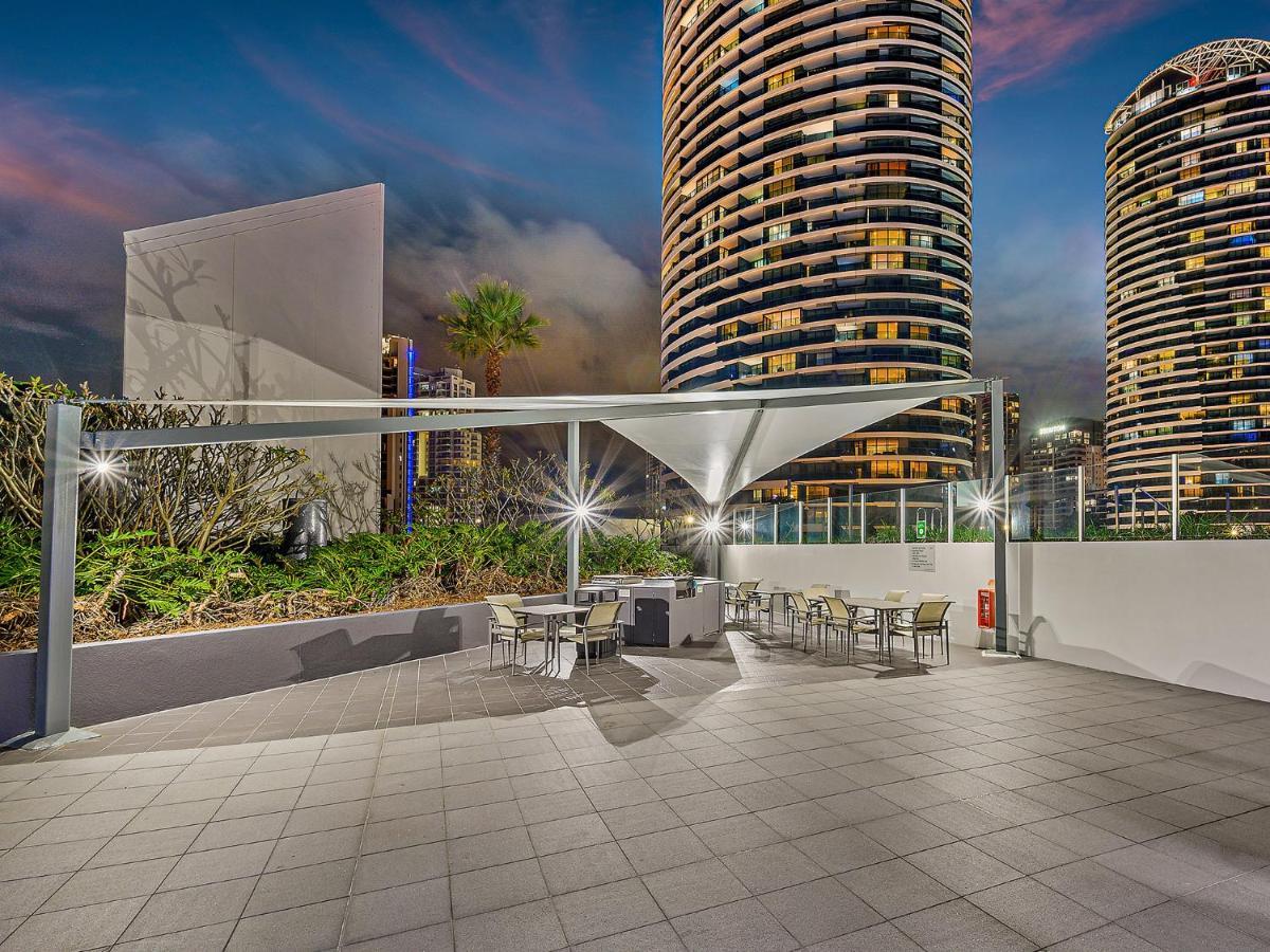 Air On Broadbeach Гоулд Коуст Екстериор снимка