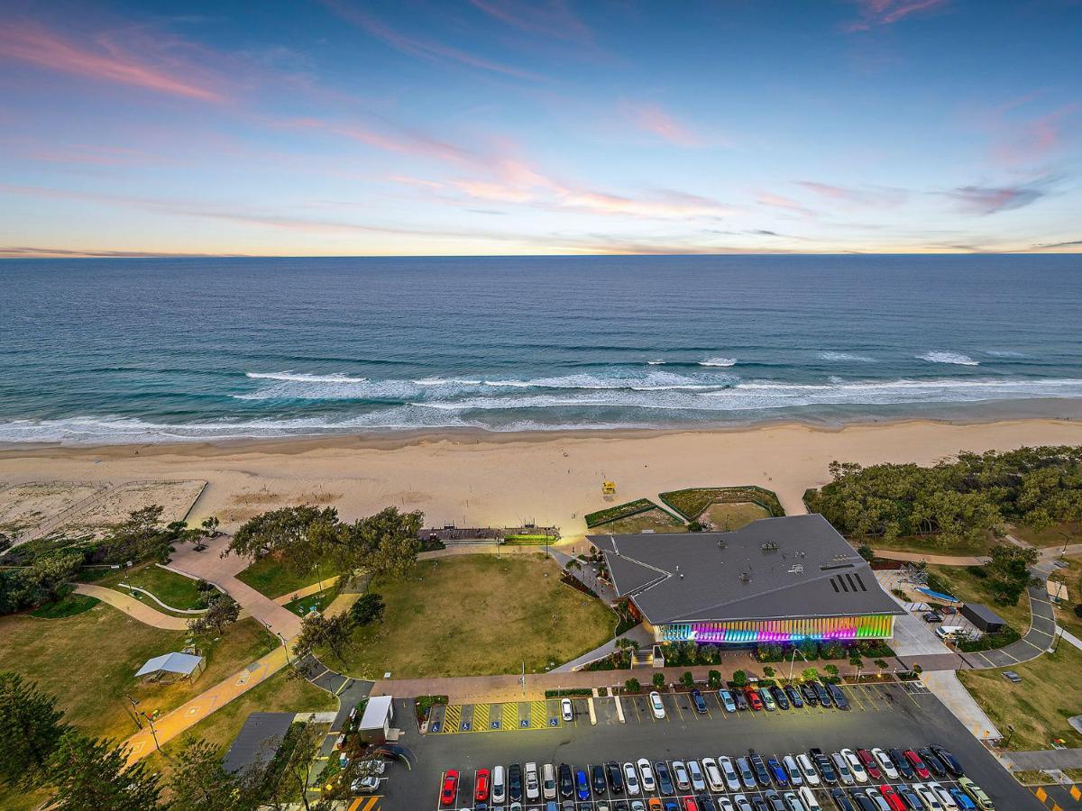 Air On Broadbeach Гоулд Коуст Екстериор снимка