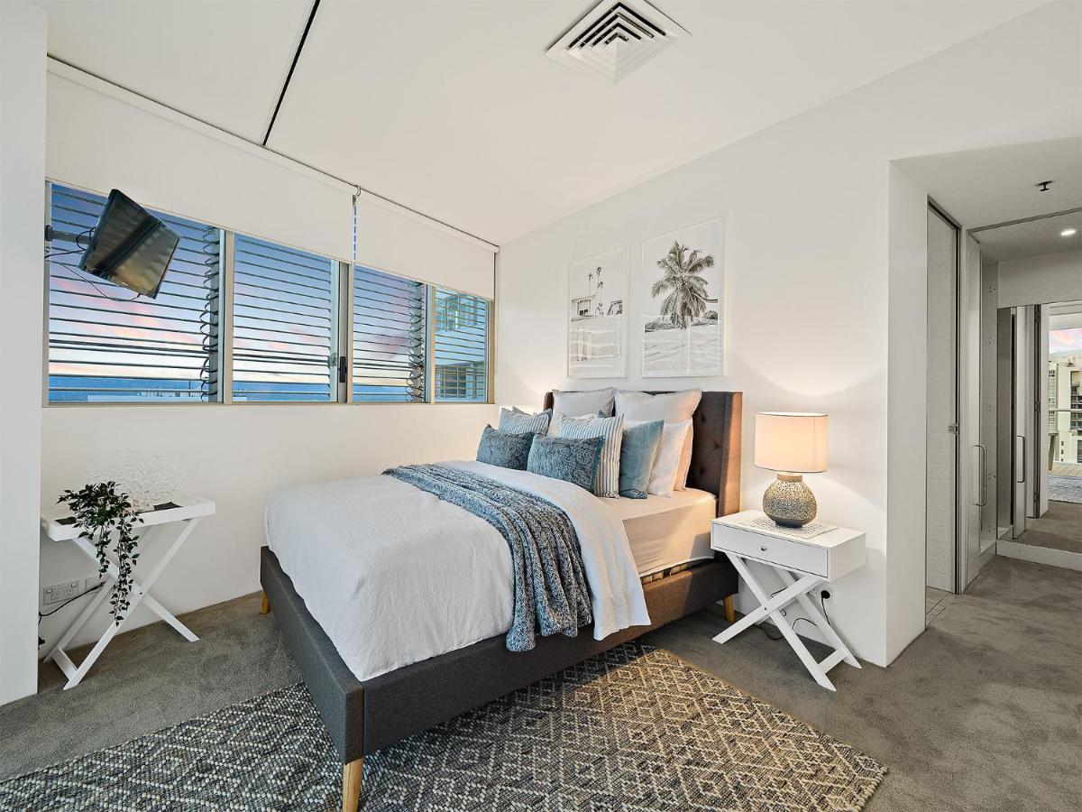Air On Broadbeach Гоулд Коуст Екстериор снимка