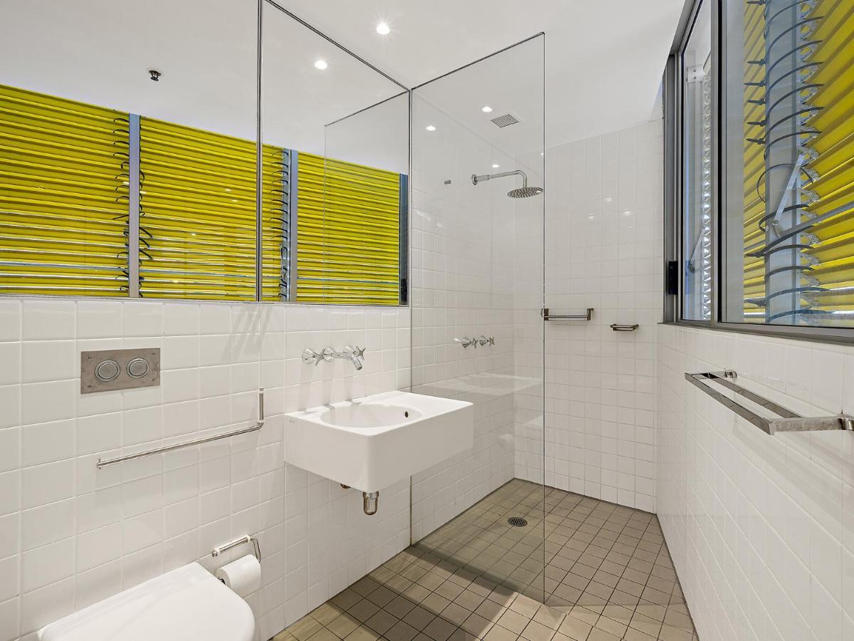 Air On Broadbeach Гоулд Коуст Екстериор снимка